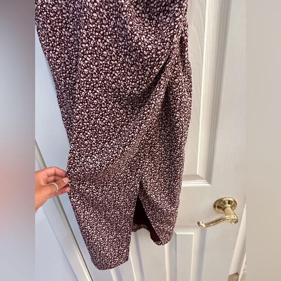 Abercrombie burgundy floral midi dress with side slit - Picture 6 of 8